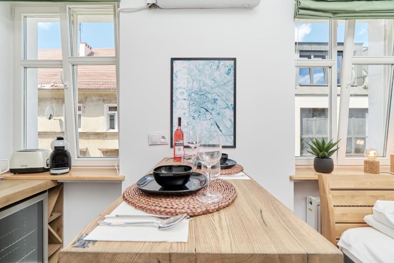 City Center Studio Wroclaw By Noclegi Renters Bagian luar foto
