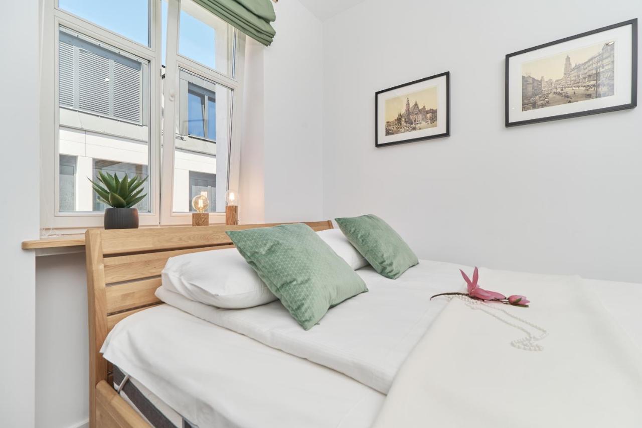 City Center Studio Wroclaw By Noclegi Renters Bagian luar foto