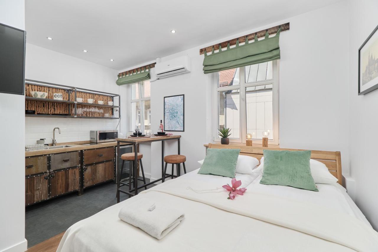 City Center Studio Wroclaw By Noclegi Renters Bagian luar foto